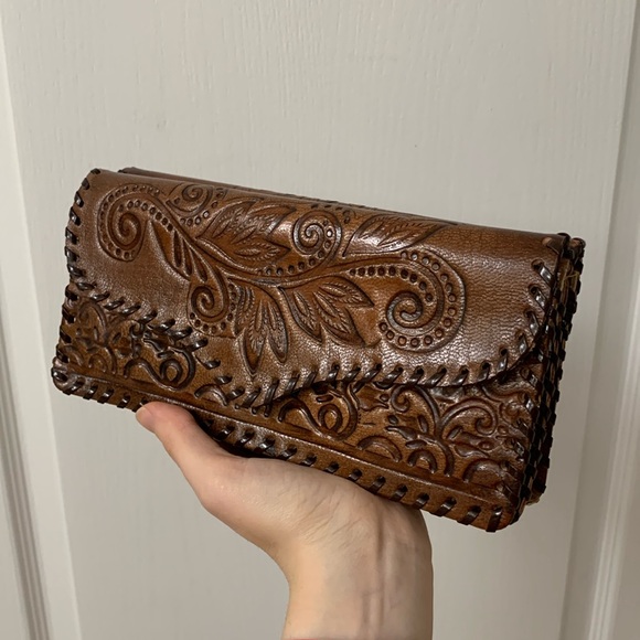 Handmade Genuine Leather Wallet - Picture 16 of 17